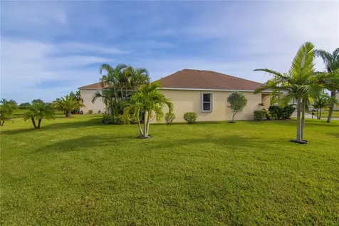 5930 Carriage Lake Court Vero Beach FL 32968