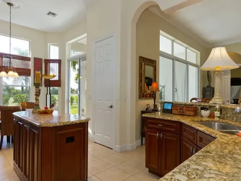7627 S Village Square Vero Beach FL 32966