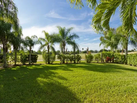 7627 S Village Square Vero Beach FL 32966