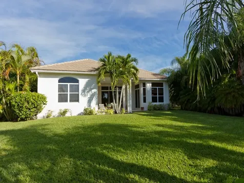 7627 S Village Square Vero Beach FL 32966