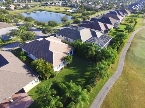 7627 S Village Square Vero Beach FL 32966