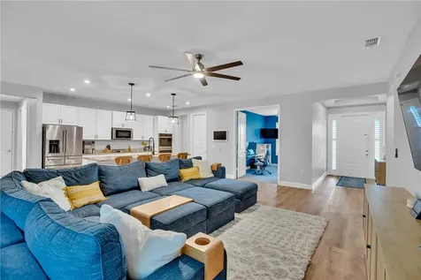 6213 Arcadia Square Vero Beach FL 32966