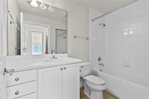 5017 Corsica Square Vero Beach FL 32967