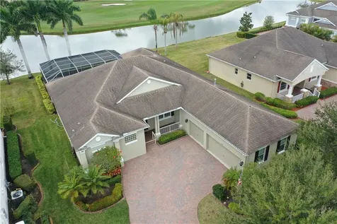 7269 E Village Square Vero Beach FL 32966