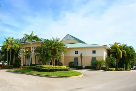 7269 E Village Square Vero Beach FL 32966