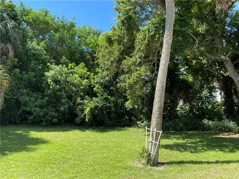 956 Tulip Lane Vero Beach FL 32963