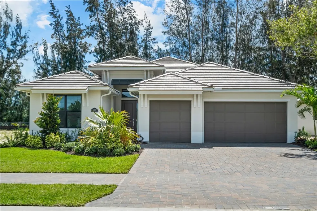 692 Ravens Landing Drive Vero Beach FL 32968