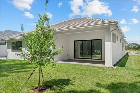 692 Ravens Landing Drive Vero Beach FL 32968