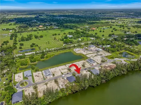 692 Ravens Landing Drive Vero Beach FL 32968