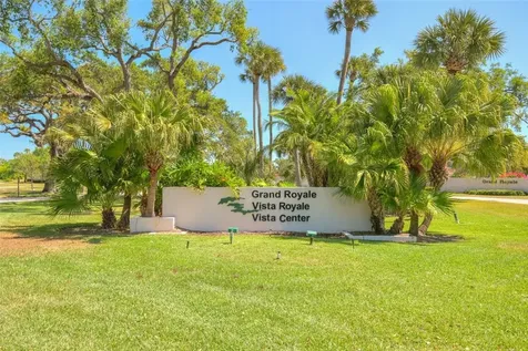 10 Vista Palm Lane Vero Beach FL 32962