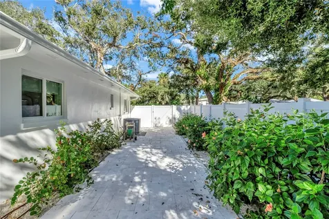 406 Indian Lilac Road Vero Beach FL 32963