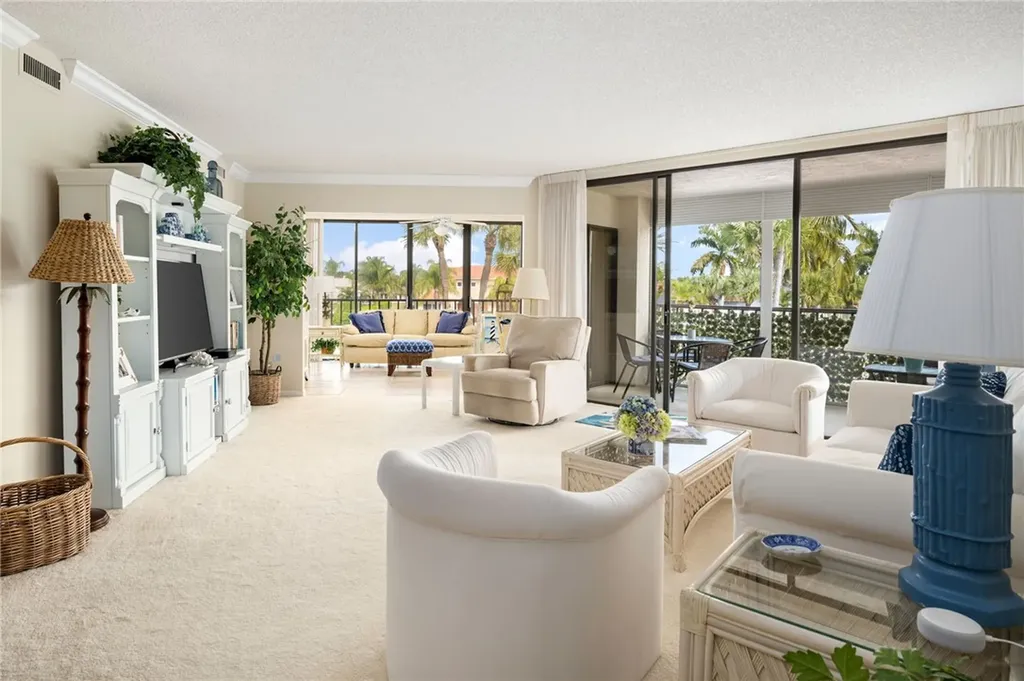 1821 Mooringline Drive Vero Beach FL 32963