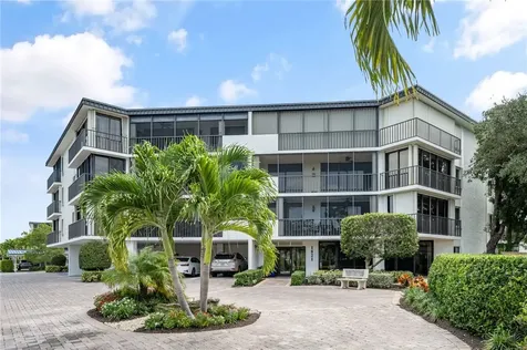 1821 Mooringline Drive Vero Beach FL 32963