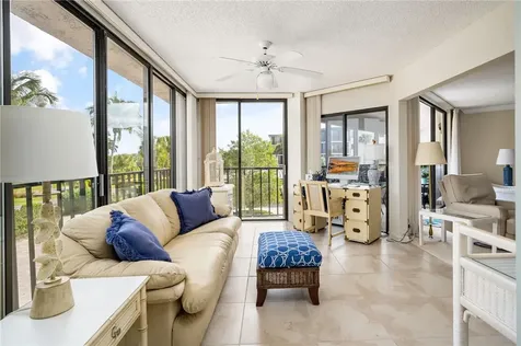 1821 Mooringline Drive Vero Beach FL 32963