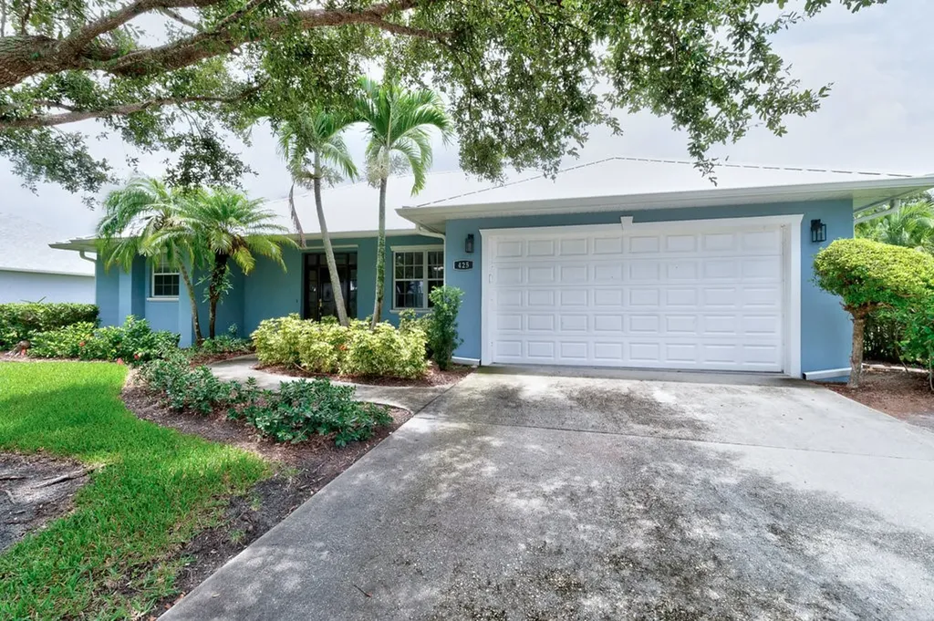 425 Greystone Court SW Vero Beach FL 32968