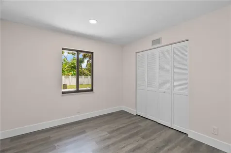 146 11th Street SW Vero Beach FL 32962