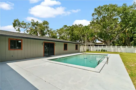 146 11th Street SW Vero Beach FL 32962