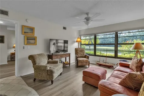 9 Plantation Drive Vero Beach FL 32966