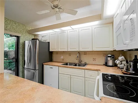 1166 6th Avenue Vero Beach FL 32960
