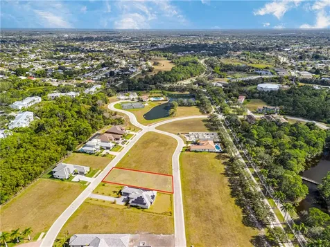 135 SE Via Lago Garda Port St Lucie FL 34952