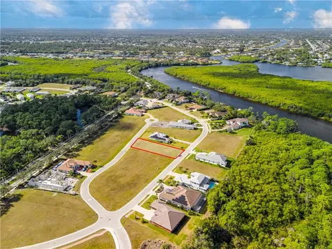 135 SE Via Lago Garda Port St Lucie FL 34952