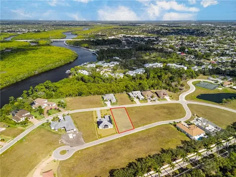 135 SE Via Lago Garda Port St Lucie FL 34952