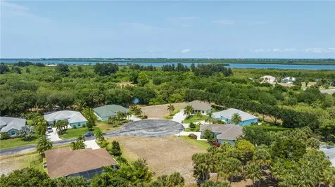 7470 36th Court Vero Beach FL 32967