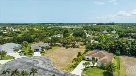 7470 36th Court Vero Beach FL 32967