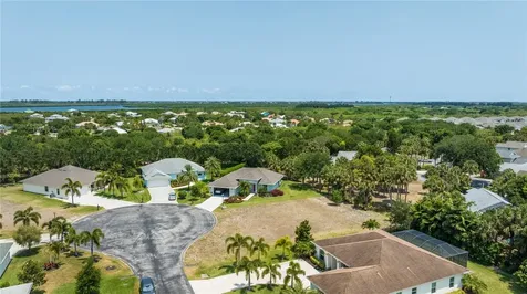 7470 36th Court Vero Beach FL 32967
