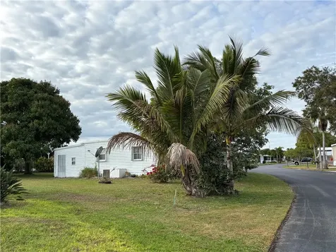 6129 98th Place Sebastian FL 32958