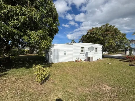 6129 98th Place Sebastian FL 32958