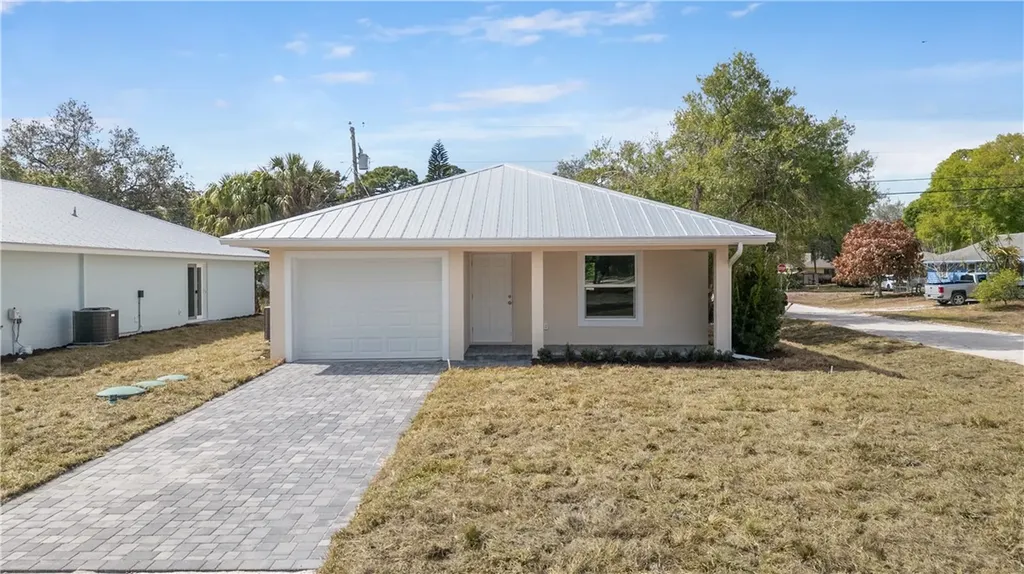 2385 87th Avenue Vero Beach FL 32966