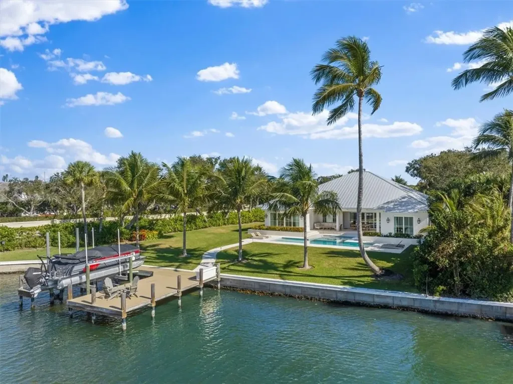 2207 Cove Drive Vero Beach FL 32963