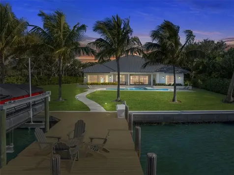 2207 Cove Drive Vero Beach FL 32963