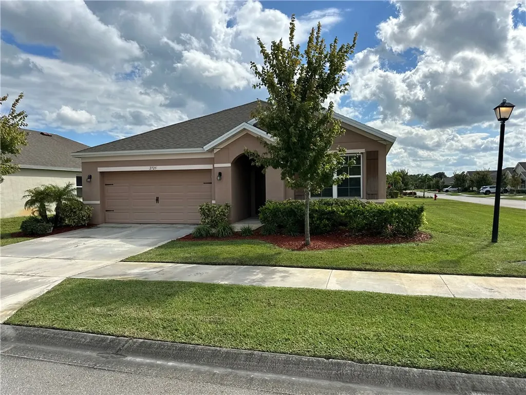 2725 Granville Manor SW Vero Beach FL 32968