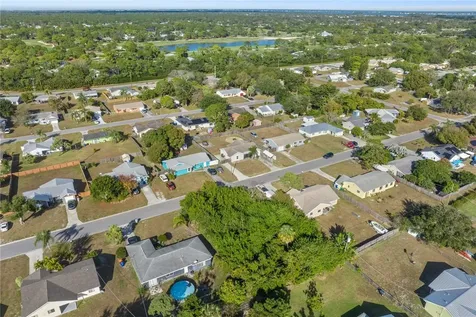 1091 24th Street SW Vero Beach FL 32962