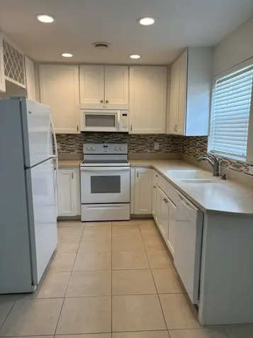 2800 Indian River Boulevard Vero Beach FL 32960