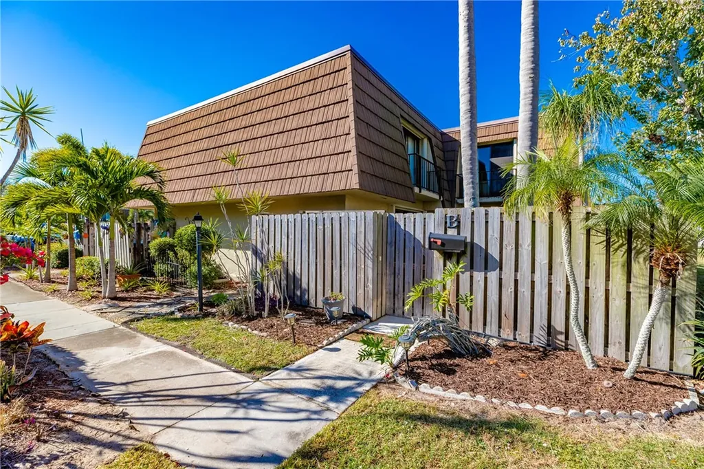 1166 6th Avenue Vero Beach FL 32960