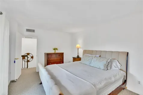1166 6th Avenue Vero Beach FL 32960