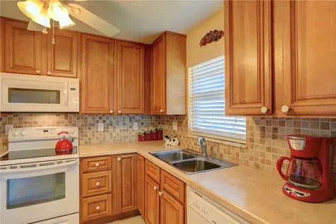 105 Spring Lake Court Vero Beach FL 32962