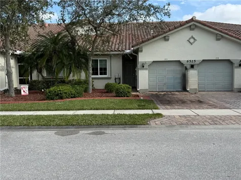 6525 Oxford Circle Vero Beach FL 32966