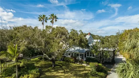 975 Riomar Drive Vero Beach FL 32963