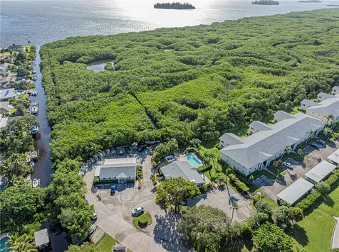 700 Lake Orchid Circle Vero Beach FL 32962