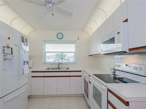 700 Lake Orchid Circle Vero Beach FL 32962