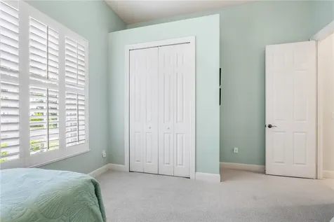 1412 W Island Club Square Vero Beach FL 32963