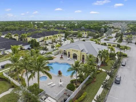 6134 NW Cullen Way Port St Lucie FL 34983