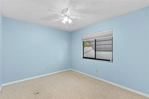 975 4th Lane Vero Beach FL 32962