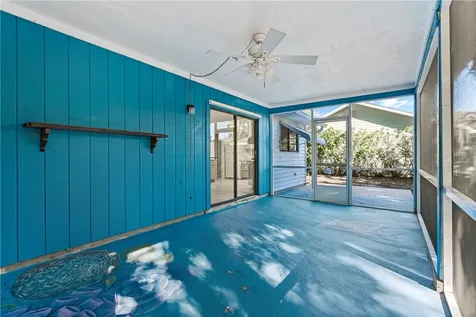 975 4th Lane Vero Beach FL 32962