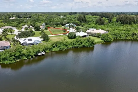 7465 32nd Court Vero Beach FL 32967
