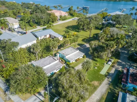 11450 S Indian River Drive Sebastian FL 32958